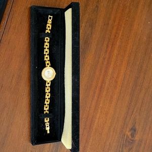 Elizabeth Taylor White Diamonds Wacth